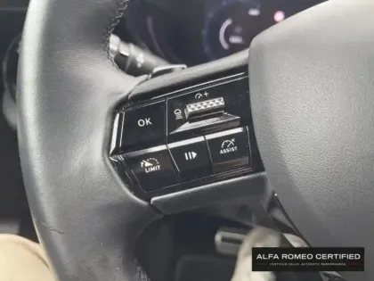 Photo 13 Alfa Romeo Junior  1.2 Ibrida 136ch DCT6