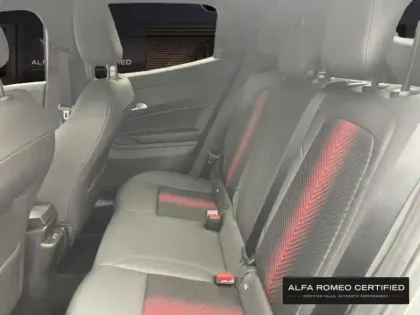 Photo 10 Alfa Romeo Junior  1.2 Ibrida 136ch DCT6