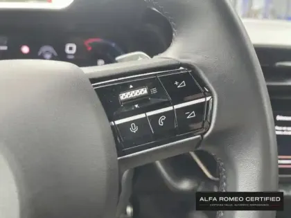 Photo 14 Alfa Romeo Junior  1.2 Ibrida 136ch DCT6