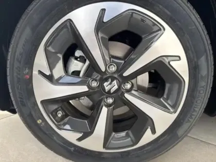 Photo 8 Suzuki Swift  1.2 Hybrid 83ch Pack