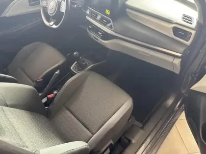 Photo 10 Suzuki Swift  1.2 Hybrid 83ch Pack