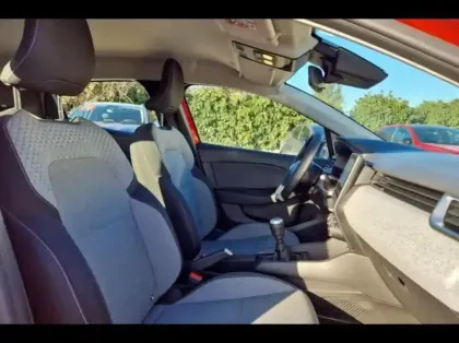 Photo 9 Renault Clio  1.5 Blue dCi 100ch Evolution - 24