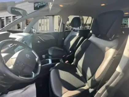 Photo 8 Citroën C4 Picasso Grand C4 SpaceTourer BlueHDi 130ch S&S Shine E6.d-TEMP