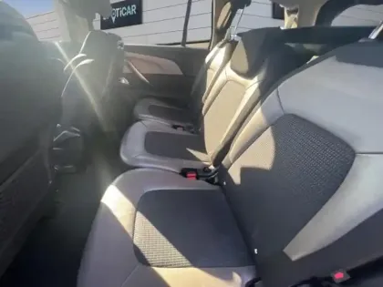 Photo 9 Citroën C4 Picasso Grand C4 SpaceTourer BlueHDi 130ch S&S Shine E6.d-TEMP