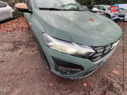 Photo 12 Dacia Jogger  1.6 hybrid 140ch Extreme 7 places -24