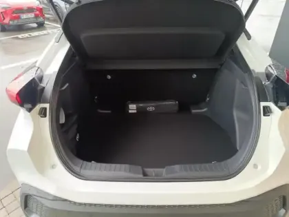 Photo 8 Toyota C-HR  1.8 Hybride 140ch Graphic MY26