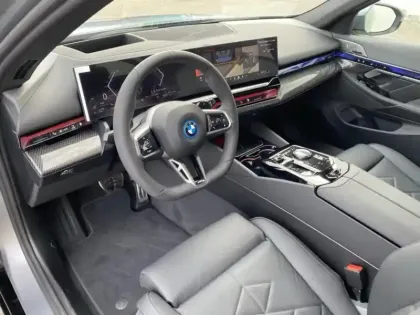 Photo 5 BMW Serie 5 Série 5 Touring 550e 489ch M Sport xDrive