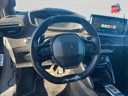 Photo 11 Peugeot 2008  1.5 BlueHDi 130ch S&S GT EAT8