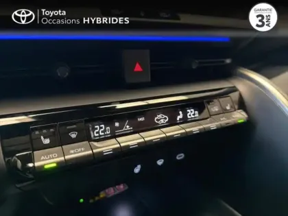 Photo 14 Toyota C-HR  2.0 Hybride Rechargeable 225ch Collection MY25