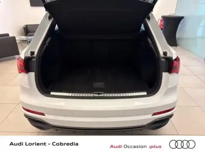 Photo 8 Audi Q3  35 TFSI 150ch Mild Hybrid S line S tronic 7