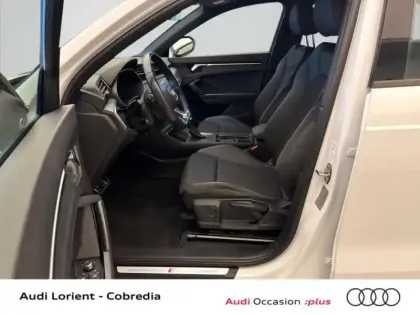 Photo 6 Audi Q3  35 TFSI 150ch Mild Hybrid S line S tronic 7