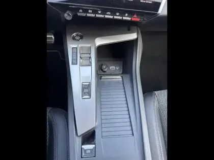 Photo 14 Peugeot 308  SW 1.5 BlueHDi 130ch S&S GT EAT8