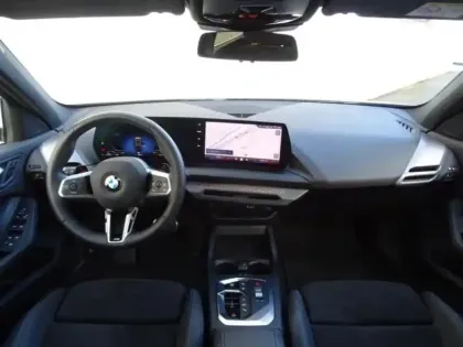 Photo 6 BMW Serie 1 Série 1 120A 170ch M Sport DKG7