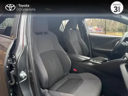 Photo 5 Toyota C-HR  2.0 Hybride Rechargeable 225ch Design NG23