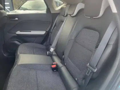 Photo 5 Renault Captur  1.6 E-Tech hybride rechargeable 160ch Intens -21