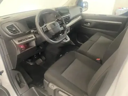 Photo 13 Peugeot Expert  Fg M 2.2 Diesel 180ch Tech Edition automatique