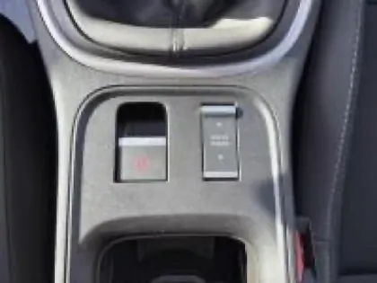 Photo 7 Jeep Avenger  1.2 Turbo T3 100ch Altitude