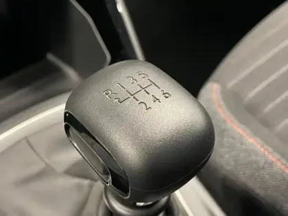 Photo 14 Peugeot 208  1.2 PureTech 100ch S&S Active