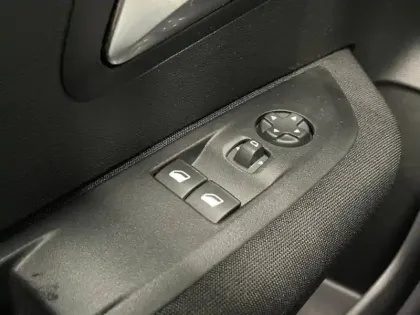 Photo 10 Peugeot 208  1.2 PureTech 100ch S&S Active