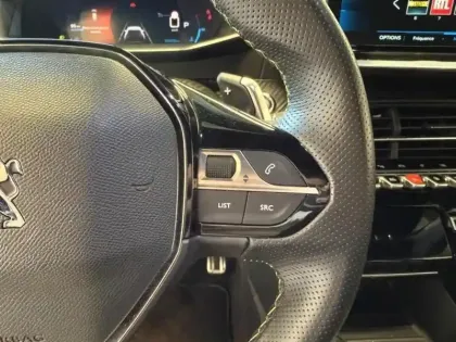 Photo 14 Peugeot 2008  1.2 PureTech 130ch S&S GT EAT8