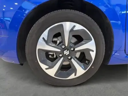 Photo 11 Suzuki Swift  1.2 Hybrid 83ch Avantage