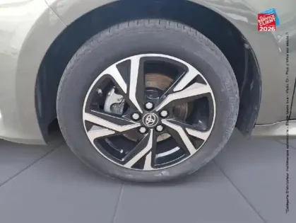 Photo 9 Toyota Yaris  116h Design 5p MC24