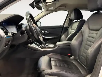 Photo 8 BMW Serie 3 Série 3 Touring 330eA xDrive 292ch Luxury