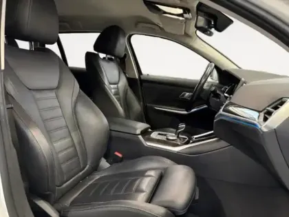 Photo 14 BMW Serie 3 Série 3 Touring 330eA xDrive 292ch Luxury