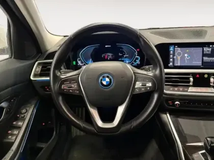 Photo 11 BMW Serie 3 Série 3 Touring 330eA xDrive 292ch Luxury