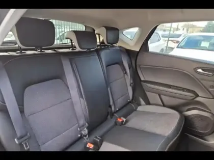 Photo 10 Renault Captur  1.6 E-Tech hybride 145ch Intens -21