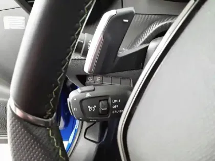 Photo 44 Peugeot 208  PureTech 130 S&S EAT8