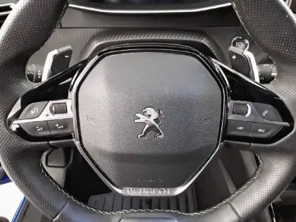 Photo 56 Peugeot 208  PureTech 130 S&S EAT8