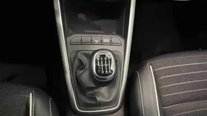 Photo 20 Kia Rio  1.0 T-GDi 100 ch MHEV iBVM6