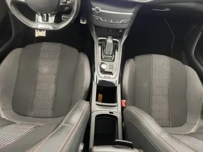 Photo 25 Peugeot 308  PureTech 130ch S&S EAT8