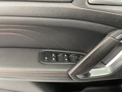 Photo 32 Peugeot 308  PureTech 130ch S&S EAT8