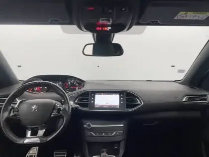 Photo 30 Peugeot 308  PureTech 130ch S&S EAT8