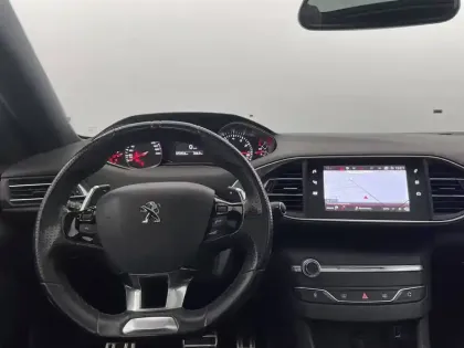Photo 21 Peugeot 308  PureTech 130ch S&S EAT8