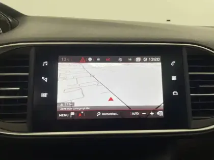 Photo 19 Peugeot 308  PureTech 130ch S&S EAT8