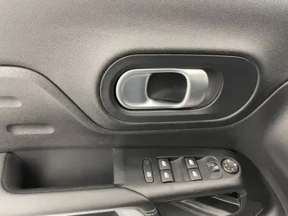 Photo 95 Citroën C5 aircross  Hybride Rechargeable 225 e-EAT8