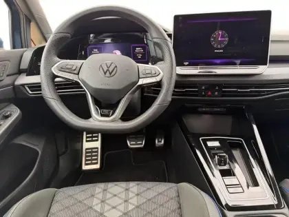 Photo 12 Volkswagen Golf  1.5 eTSI EVO2 150 DSG7