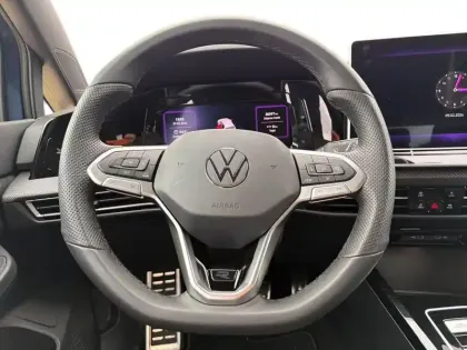 Photo 16 Volkswagen Golf  1.5 eTSI EVO2 150 DSG7