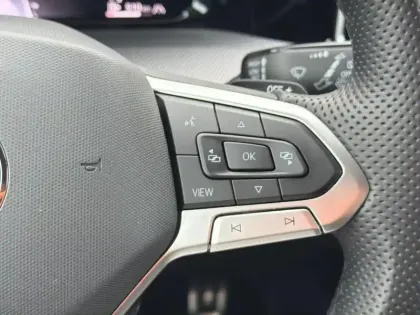 Photo 27 Volkswagen Golf  1.5 eTSI EVO2 150 DSG7