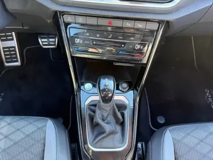 Photo 12 Volkswagen T-roc Gén. I Ph2 R-Line 5