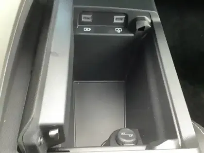 Photo 71 Peugeot 3008  Hybrid 145 e-DCS6