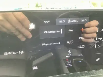 Photo 66 Peugeot 3008  Hybrid 145 e-DCS6