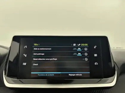 Photo 26 Peugeot 2008  Electrique 136 ch