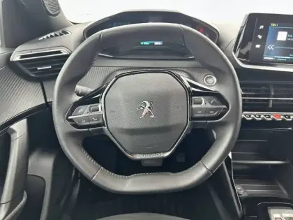 Photo 8 Peugeot 2008  Electrique 136 ch