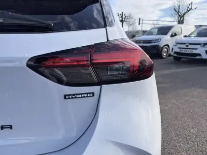 Photo 16 Opel Corsa  1.2 Turbo Hybrid 145 ch e-DCT6