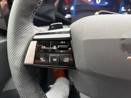 Photo 26 Opel Astra  Sports Tourer 1.5 Diesel 130 ch BVA8