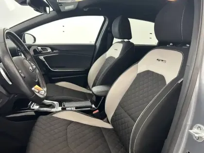 Photo 17 Kia Ceed Gén. III Ph1 GT Line 5